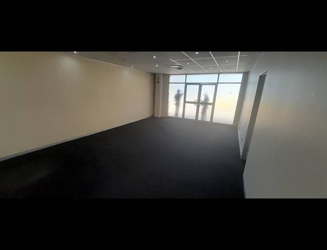 224M² OFFICE TO LET IN NORTH BEACH